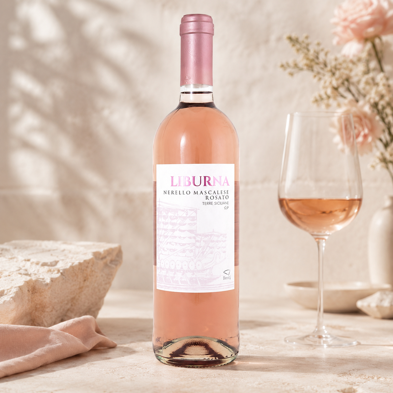 Garrafa de Liburna Nerello Mascalese Rosé I.G.T.